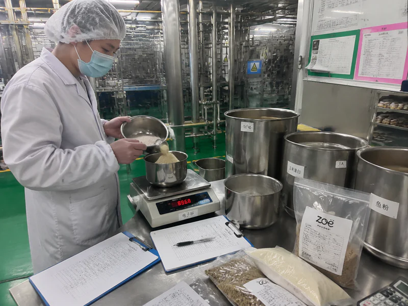 Weighing ingredients per formula record